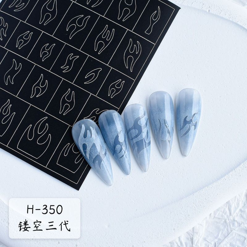 ネイル用品の透かし彫りのネイルアートのスプレーのテンプレートのステッカーの3世代のステッカーの透かし彫りの蝶の愛の爪のステッカーの卸売り|undefined