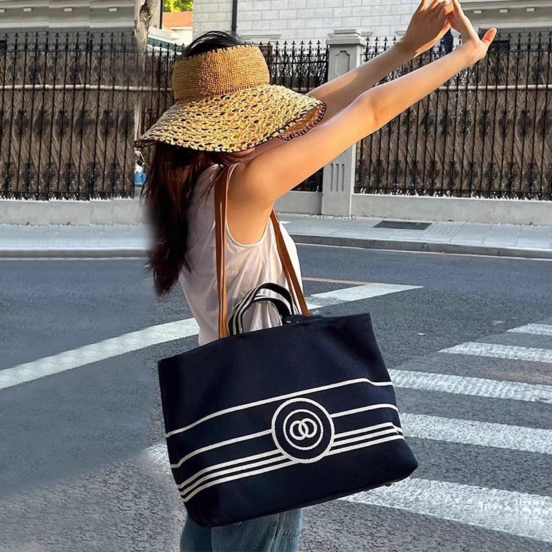 Dropshipping 2025 New Large-Capacity Tote Bag, Fashionable Shoulder Canvas Bag, Versatile Commuter Handbag for Women