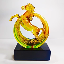 琉璃工艺品;奖杯;佛像/神像