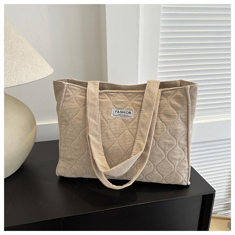 Women's Gender Women's Medium All Seasons Canvas Solid Color Classic Style Square Magnetic Buckle Shoulder Bag Handbag