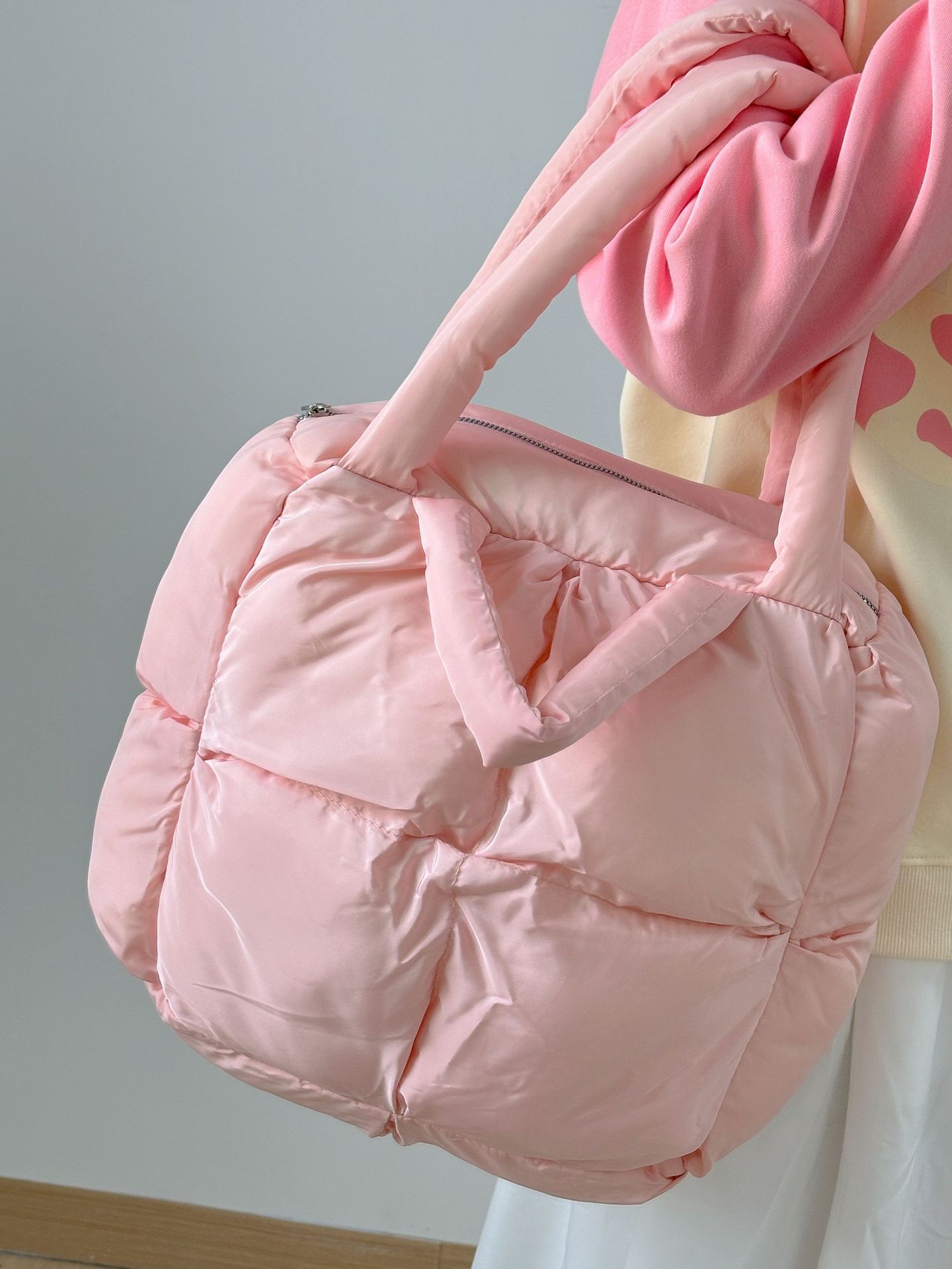 Hochwertige, rautenförmige, weiche, mit Baumwolle gefüllte Einkaufstasche mit großem Fassungsvermögen für Damen, neue Herbst- und Winterkollektion 2022, vielseitige Unterarm-Umhängetasche_voghion.com