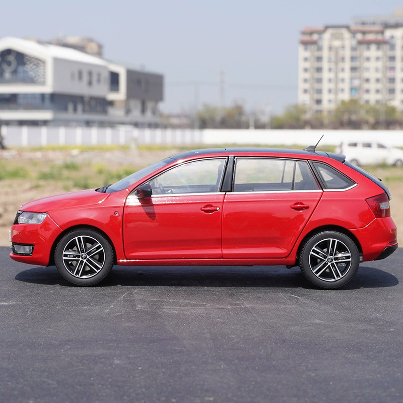 1:18 оригинальная модель легкового автомобиля Shanghai Volkswagen Skoda Xin Mo Mo Skoda Rapid из сплава