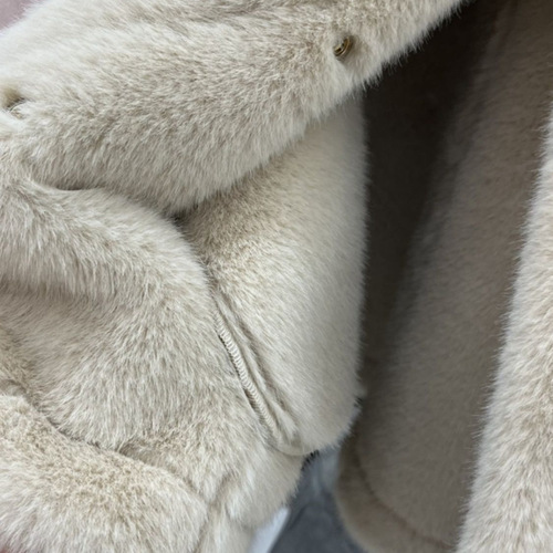 Thirteen rows winter locomotive suit, Mailard lamb wool coat, women's fur integrated coat top
