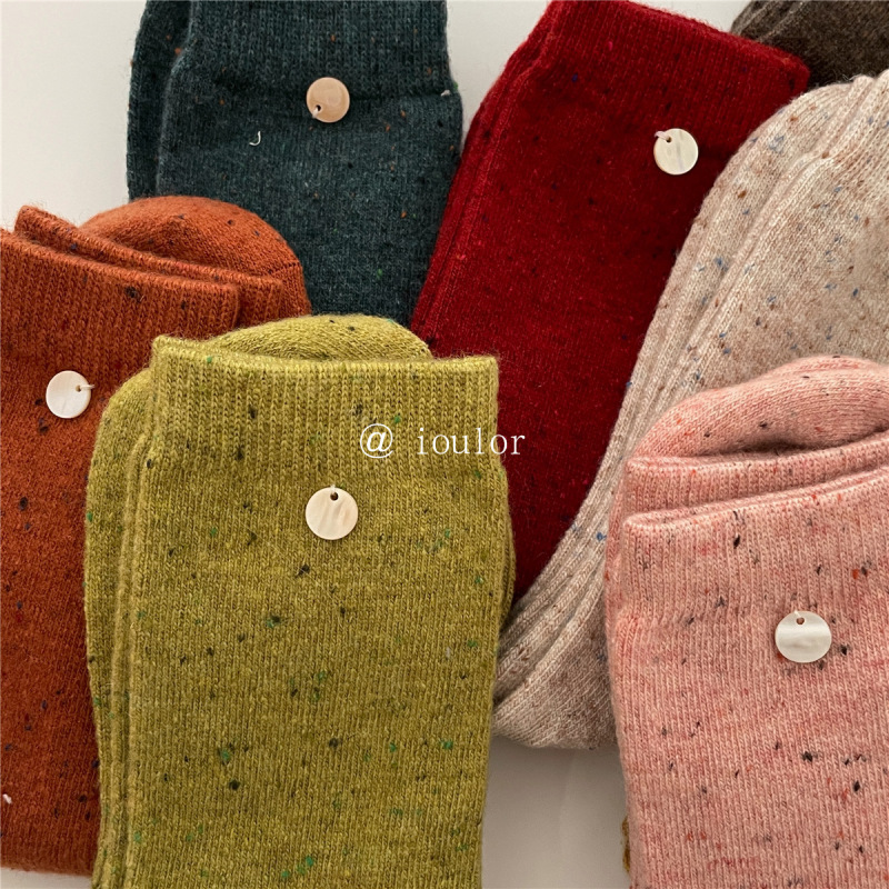 IOULOR colorful dot sheep wool socks vintage button pile socks autumn and winter warm Japanese mid-calf length socks Zhuji socks for women IOULOR colorful dot sheep wool socks vintage button pile socks autumn and winter warm Japanese mid-calf length socks Zhuji socks for women