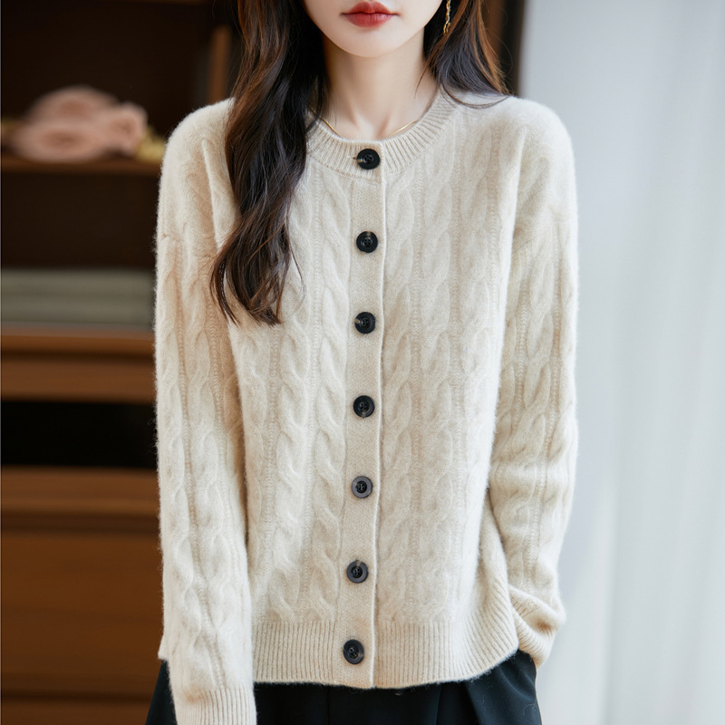 2025 New Autumn and Winter Loose Large Size Long-Sleeved Wool Knitted Cardigan Women's Simple and Stylish Versatile Tops and Jackets 2025 New Autumn and Winter Loose Large Size Long-Sleeved Wool Knitted Cardigan Women's Simple and Stylish Versatile Tops and Jackets