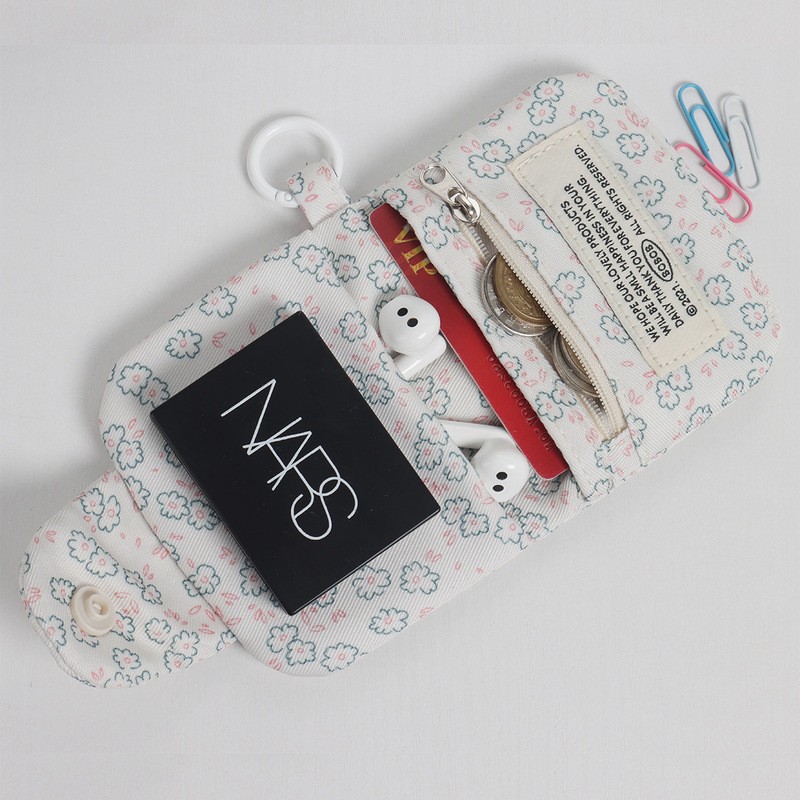 Women's New Cute Coin Purse for Students, Polyester Storage Bag, Fresh Style, Coin and Card Holder, Versatile, Trendy, Compact