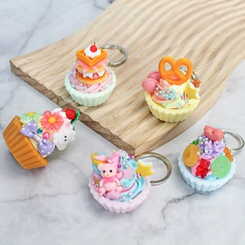 食物工艺品;塑料工艺品;餐厨具玩具