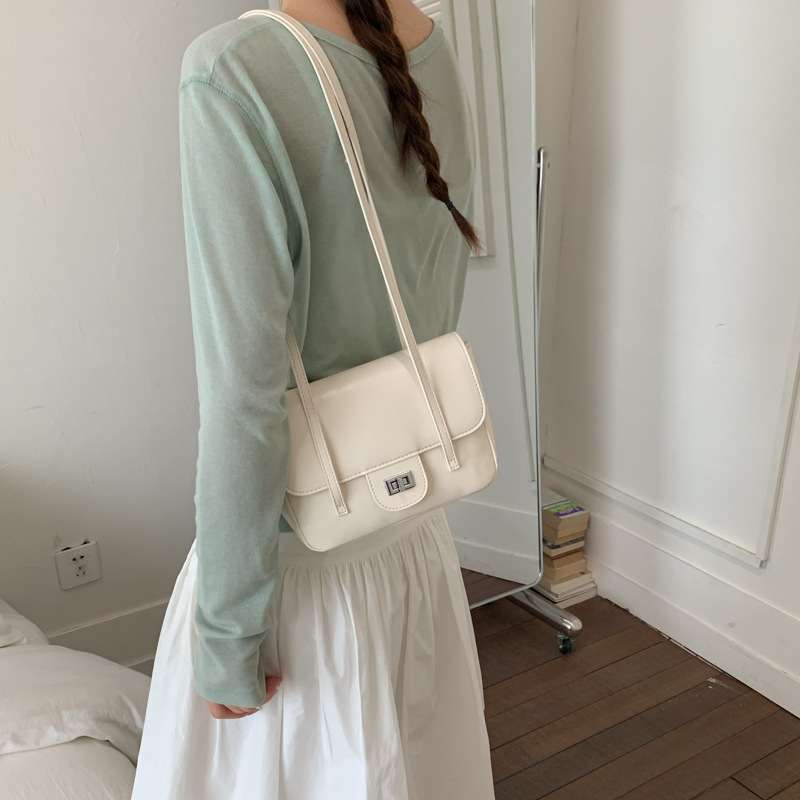 Textura simple de hombro bolso de viaje para mujeres 2026 verano nuevo nicho de diseño de viaje de moda diaria bolso de brazo image 4