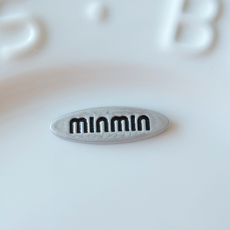 人気メッキ愛蝶ネクタイアクセサリー高級感シルバーグレー笑顔ヘアアクセサリー材料卸売り