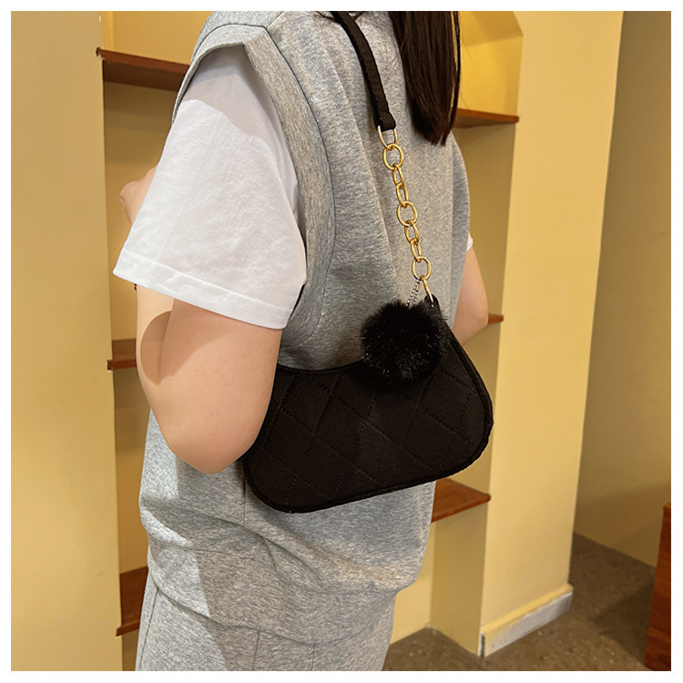 Leisure Women's Summer Fresh Trendy Underarm Temperament and Texture One Shoulder Fashionable Small Square Bag_voghion.com