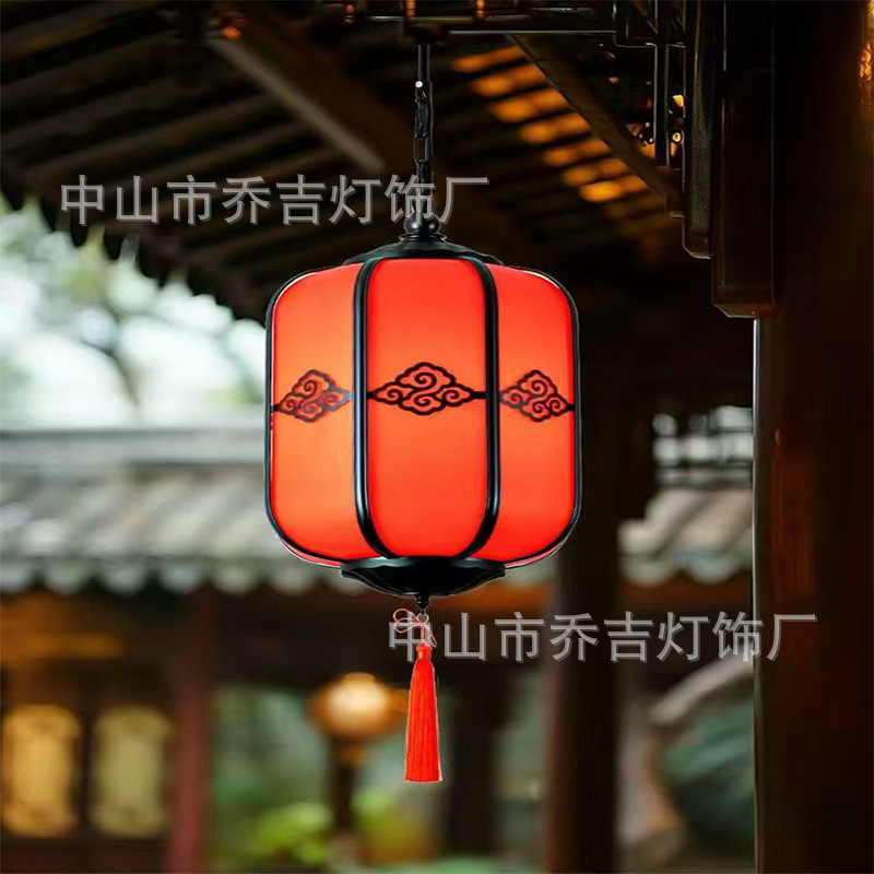Chinese-Style Outdoor Waterproof Red Lantern Chandelier for Pavilions, Courtyards, Balconies, Corridors, Villas, and Entrance Lighting Chinese-Style Outdoor Waterproof Red Lantern Chandelier for Pavilions, Courtyards, Balconies, Corridors, Villas, and Entrance Lighting