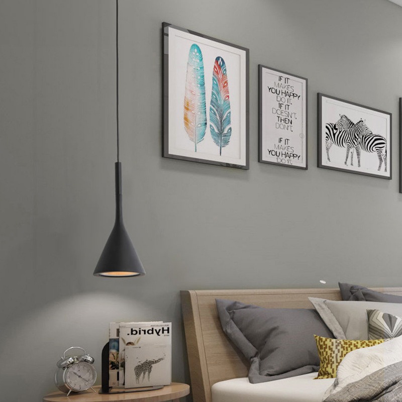 Fuente Luz de comedor nórdica transfronteriza Barra de bar Candelabro de noche Candelabro pequeño creativo de dormitorio Candelabro simple moderno de una sola cabeza