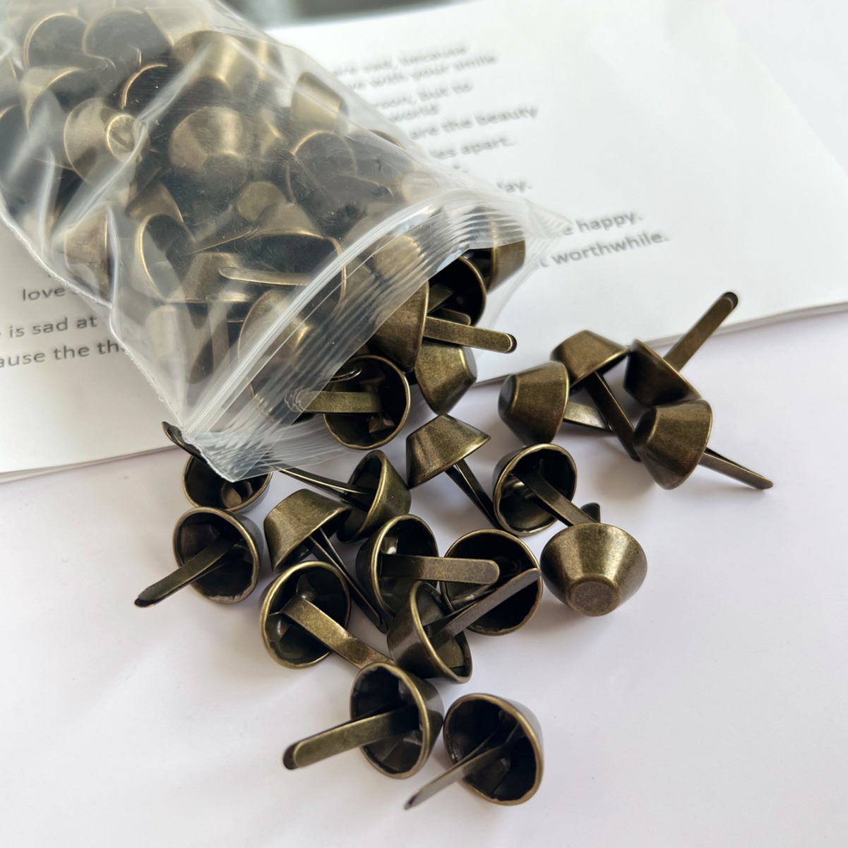 Chengyu 12mm 15mm plana de dos patas Cubo de uñas de dos pies libro de uñas de oveja de ángulo de 2 ángulos burbuja de setas de uñas