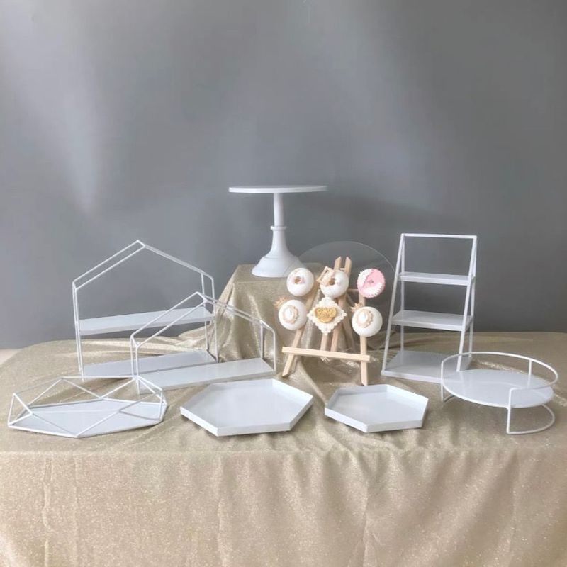 白い金属の鉄芸のデザート台の置物の展示棚のヨーロッパ式の午後のお茶のケーキのお菓子棚の冷たい食事のお茶の休憩台|undefined