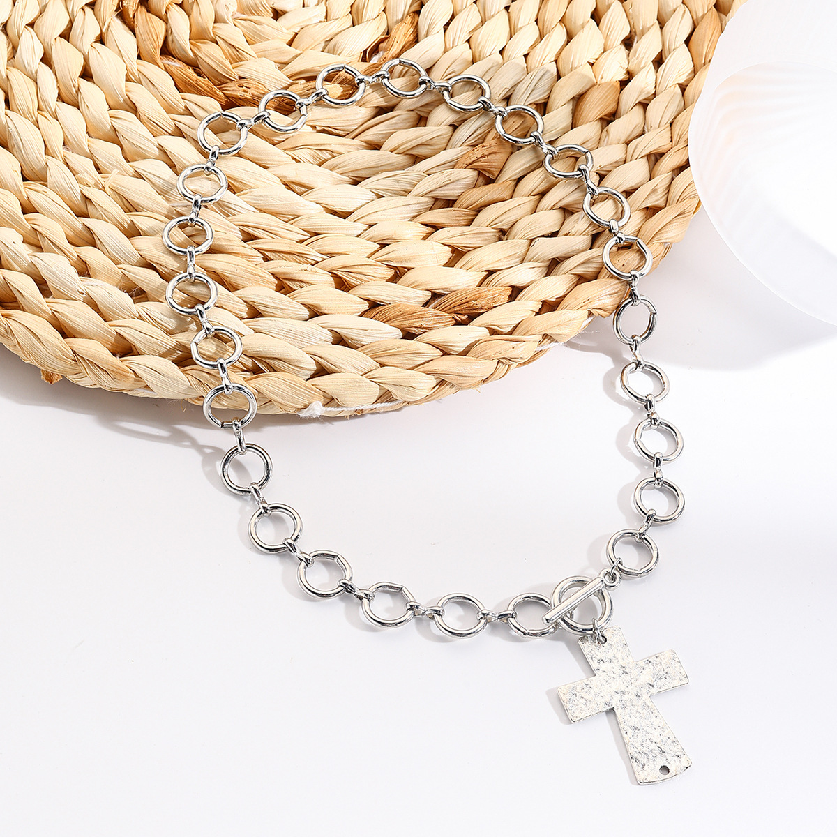 Holiday, Street Occasion Modern Style Cross Zinc Alloy Round Chain Pendant Necklaces Wholesale