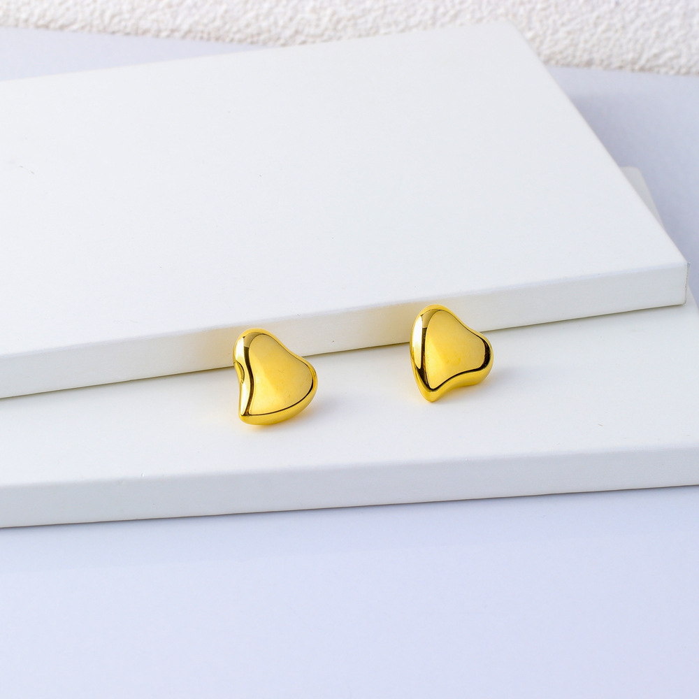 Daily Occasion Stainless Steel Material 1 Pair Lady Korean Style Heart Shape Plating Stainless Steel Ear Studs