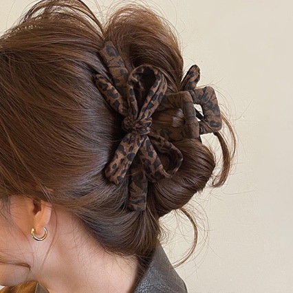 Autumn and Winter Leopard Print Bow Clip for Women 2025 New High-End Shark Clip Back of Head Hair Clip Large Headwear
