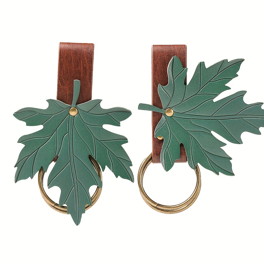 Medieval Pu Leather Skirt Clip Halloween Keychain Maple Leaf Prop_voghion.com