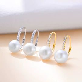 项链;戒指;耳钉