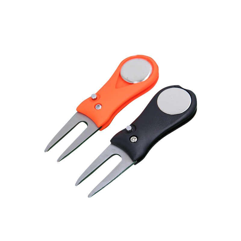 Transfronteriza Golf Tenedor Verde Alta Bola de succión magnética verde Fairway reparación tenedor plegable herramienta Caddy suministros al por mayor