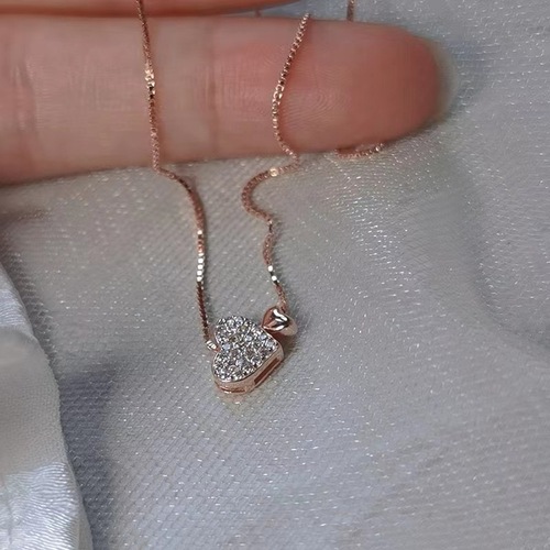 Xiaohongshu Style Heart Necklace Unique Design High-End Clavicle Chain for Women  New Arrival Direct Factory Sales