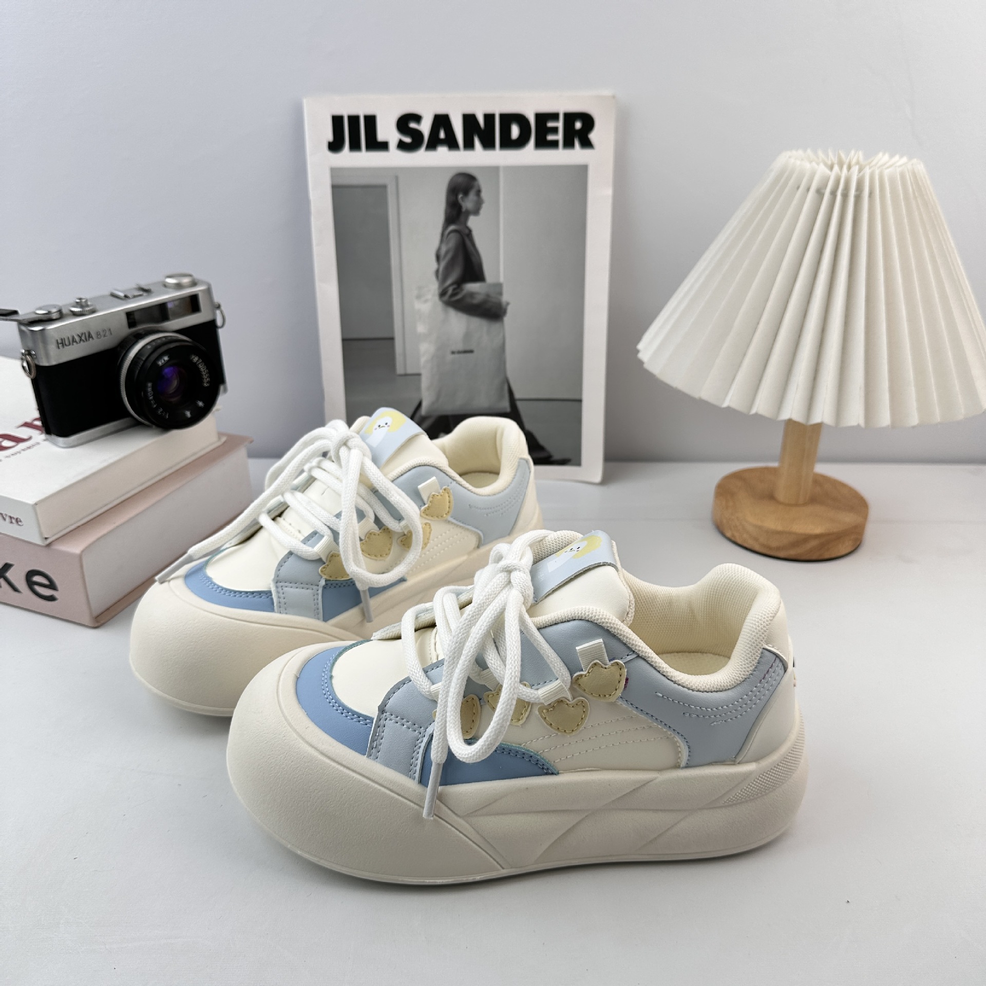Yuanbo versátil zapatos de lona casuales de fondo grueso para mujeres 2025 nuevo primavera y otoño versátil zapatos de pan de nicho casuales