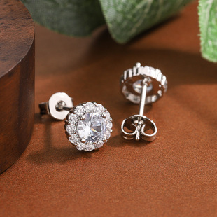 �羳�r�ж��Ʒ�A�ΝM荽������Ƕ���W�ʯŮ���F���Ś��|���N