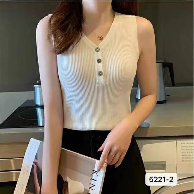 Summer knitted sweater, thin base top with cups, body-friendly T-shirt sleevless, underwear as outerwear, 2025 years, western style