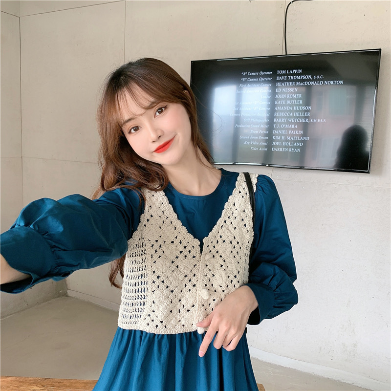 Fashionable knitted vest sleevless