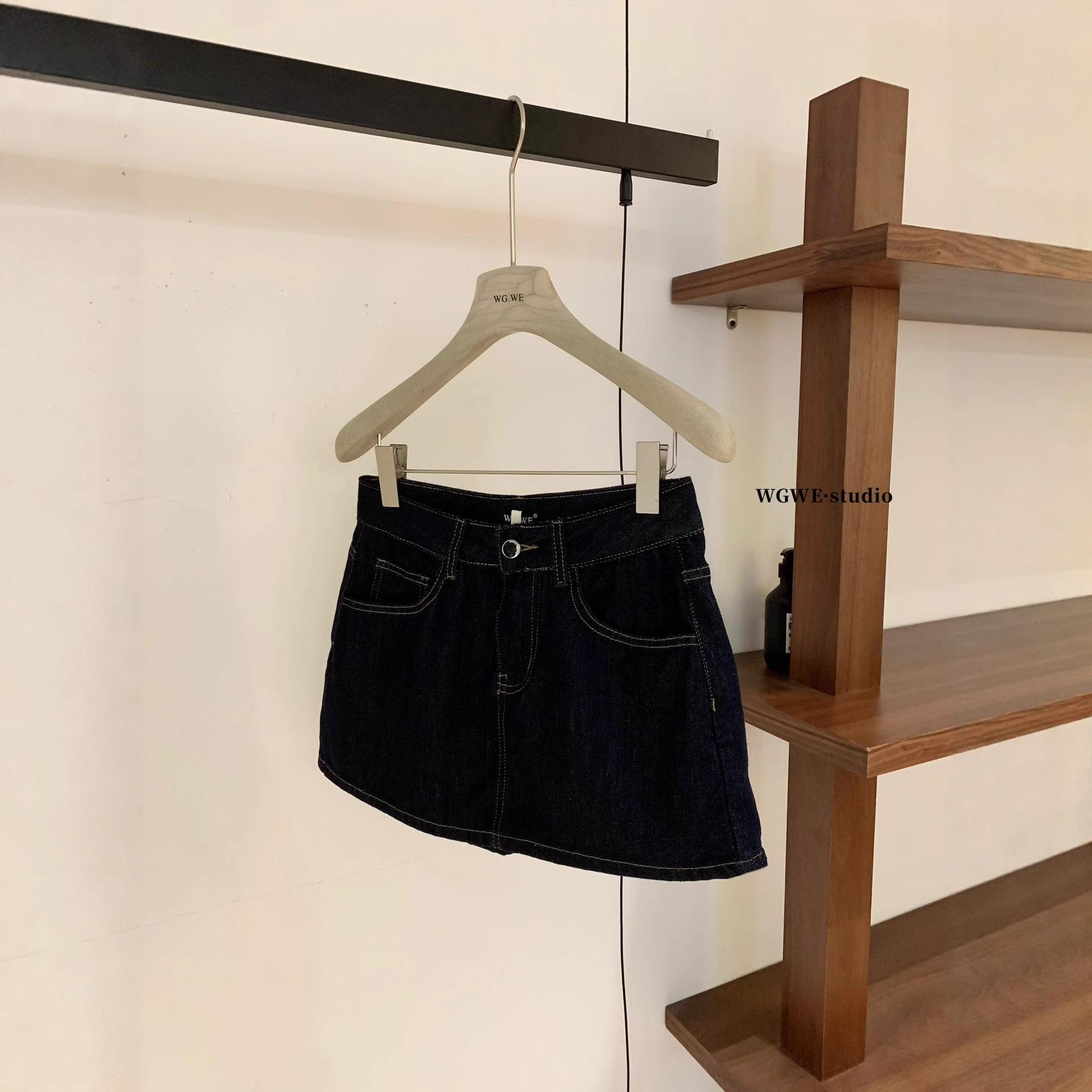 Wgwe8319 Autumn and Winter Pure Lust Hot Girl A-Line Hip-Covering Leg-Lengthening Skirt Classic Denim Skirt Pants