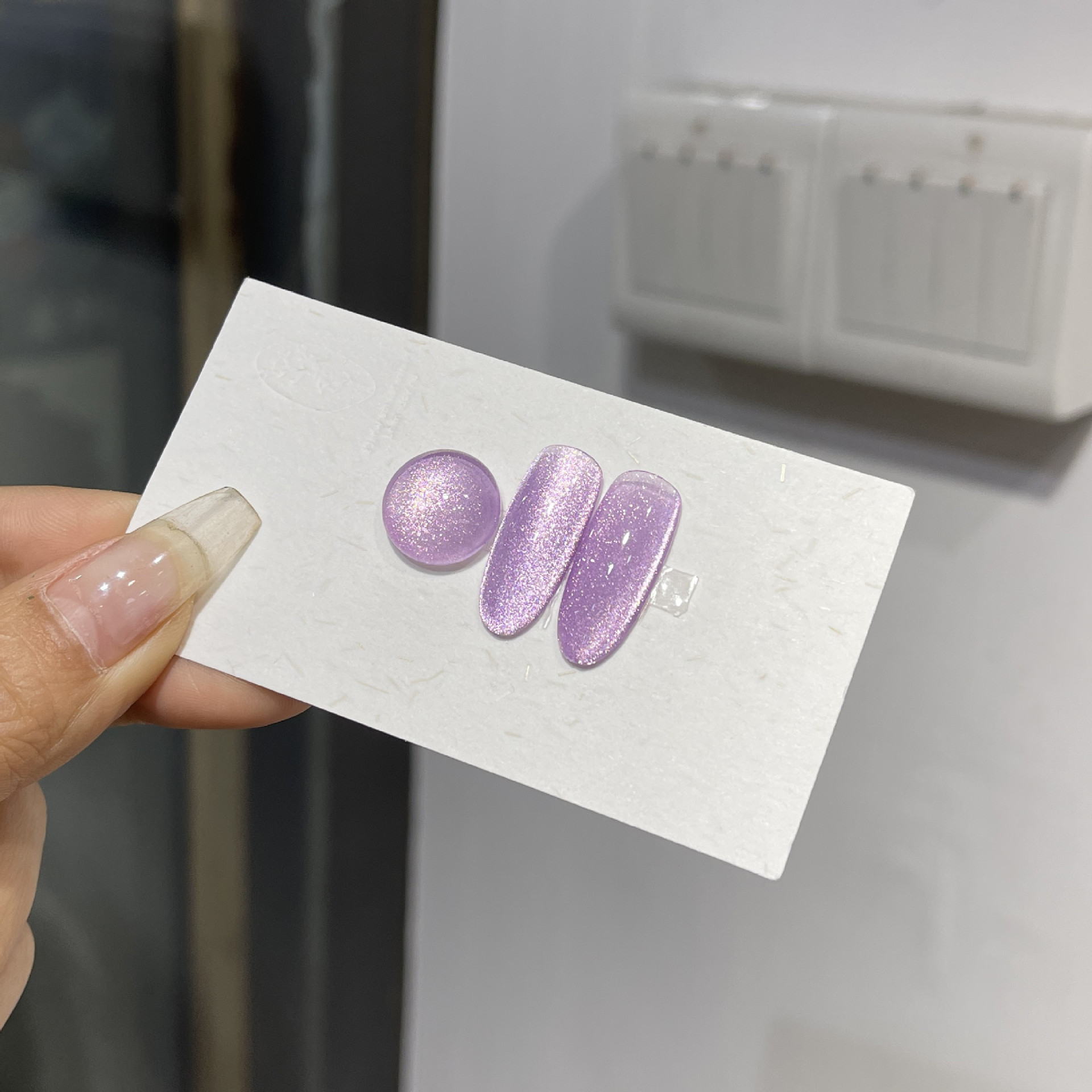 Venta caliente transfronteriza pegamento para ojos de gato rojo hielo arte de uñas celebridades de Internet caliente tienda de uñas de uso común pegamento de esmalte de uñas de ojo de gato de cristal popular