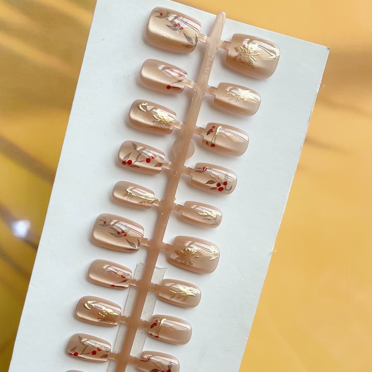 30片手工穿戴美甲貓眼紅豆款百搭氣質可拆卸美甲貼片