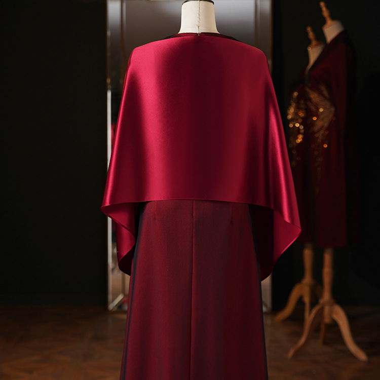 婚礼妈妈旗袍搭配披肩春秋季新款醋酸绸缎烫钻围巾酒红外搭年轻L8