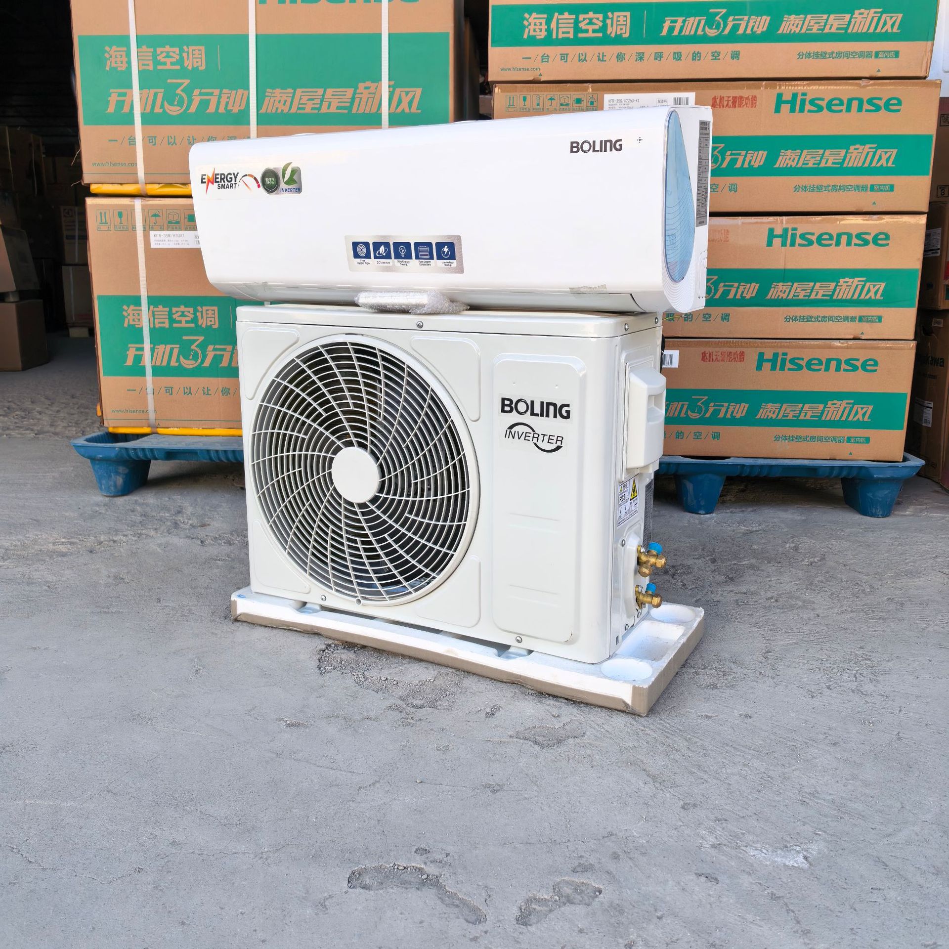 Exportación de comercio exterior 9000 / 12000BTU 1 / 1.5HP 220V / 50hz aire acondicionado colgante inverter refrigerado único