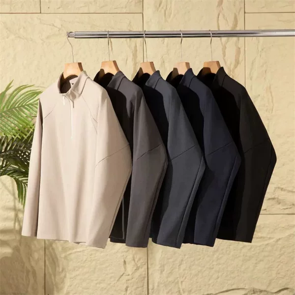 Urban outdoor essentials! 3D tailoring! Melard outdoor color palette! Trendy autumn/winter men's half-zip base layer