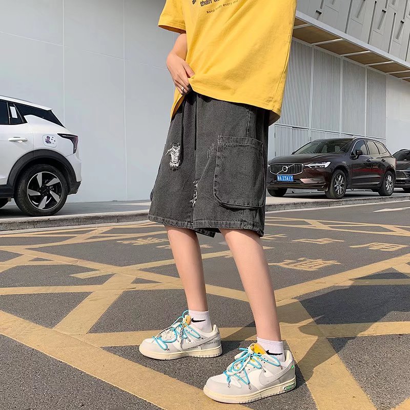 Verano hombre jeans corto coreano suelto super fuego agujero pantalones recto bf estilo de puerto pantalones de moda juvenil