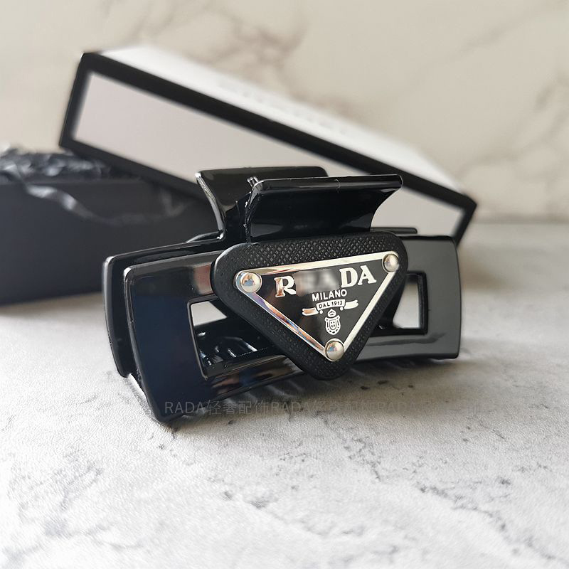 PC black rectangular clip triangle mark