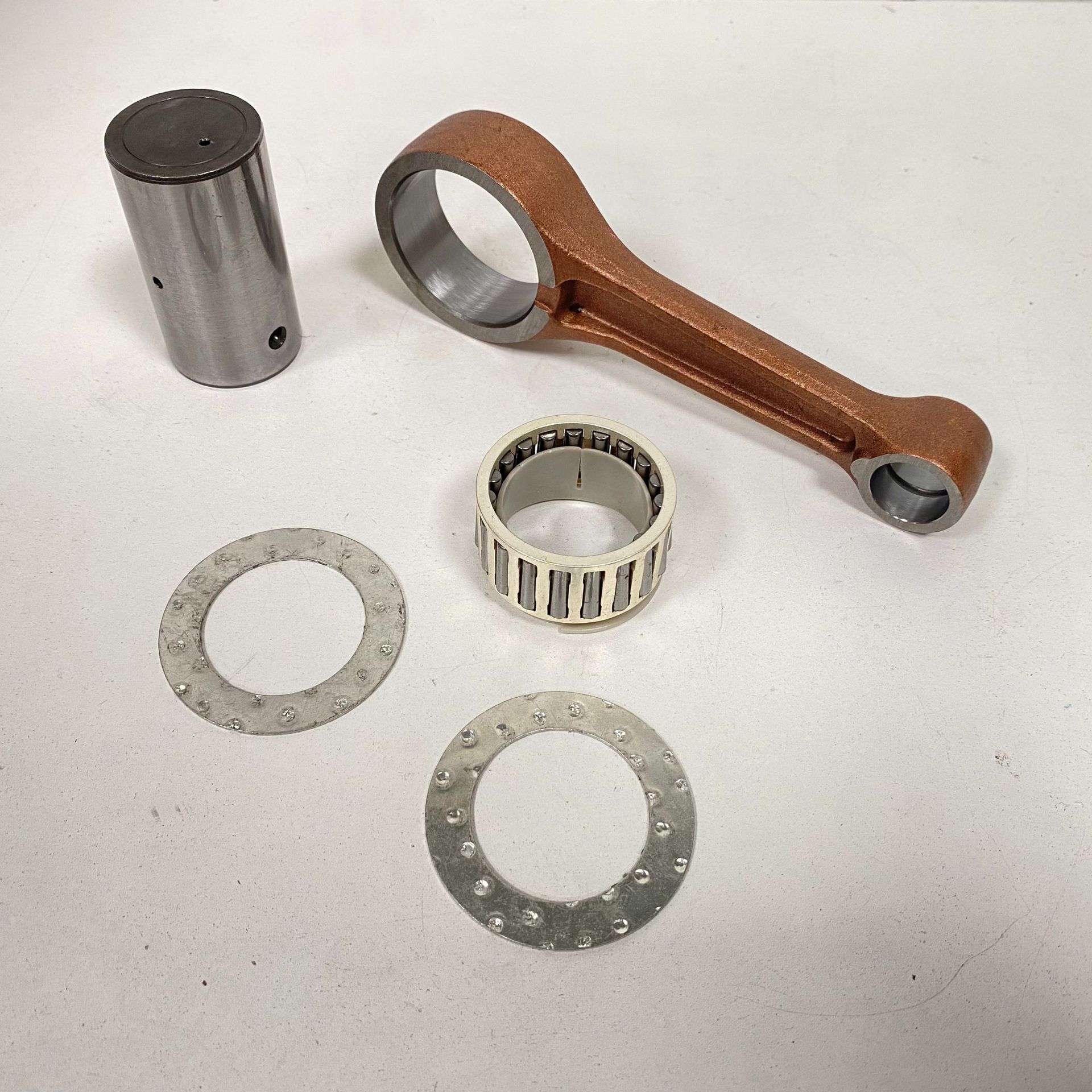 Motorcycle engine cylinder gasket is suitable for HONDA TRX350 350 connecting rod 13200-HN5-670