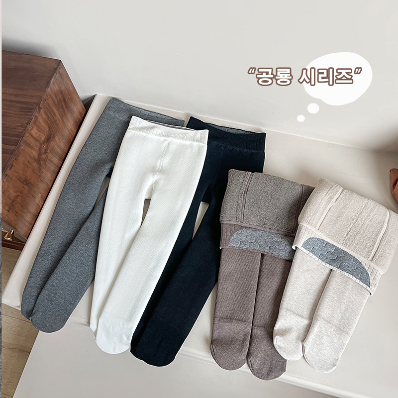 Niños engrosados leggings blancos más terciopelo calentamiento en una sola terciopelo estilo coreano de invierno y otoño calentamiento para niñas pantalones largos