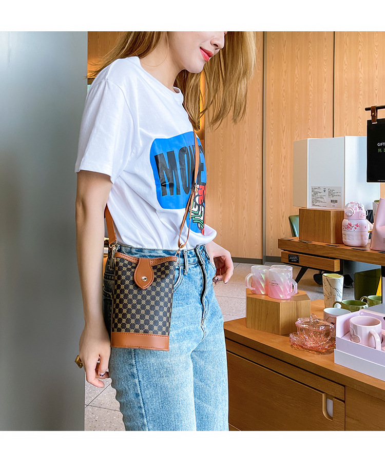 Damentaschen 2024 neuer Stil Kontrastfarbe Blumenschnalle vertikale Pommes-Frites-Tasche lässig einfache kleine quadratische Tasche Handytasche trendy_voghion.com