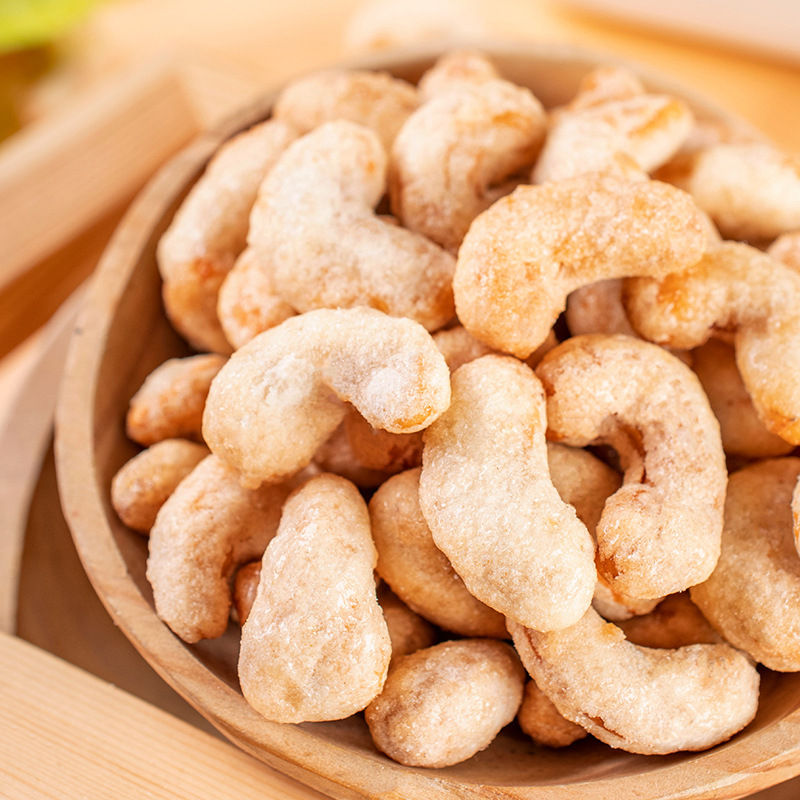 One-piece dropshipping Lin'an new product charcoal-baked crunchy cashew kernel jarred nuts snack wholesale price