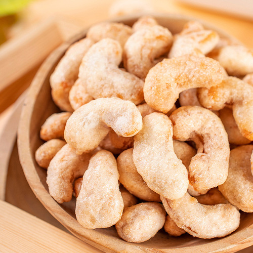 One-piece dropshipping Lin'an new product charcoal-baked crunchy cashew kernel jarred nuts snack wholesale price