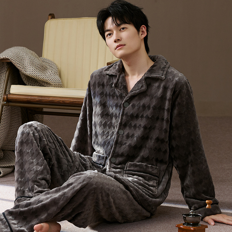 Pijama de hombre franela otoño invierno 2025 grueso calentamiento de mediana edad papá pantalones largos de mangas largas set de ropa para el hogar