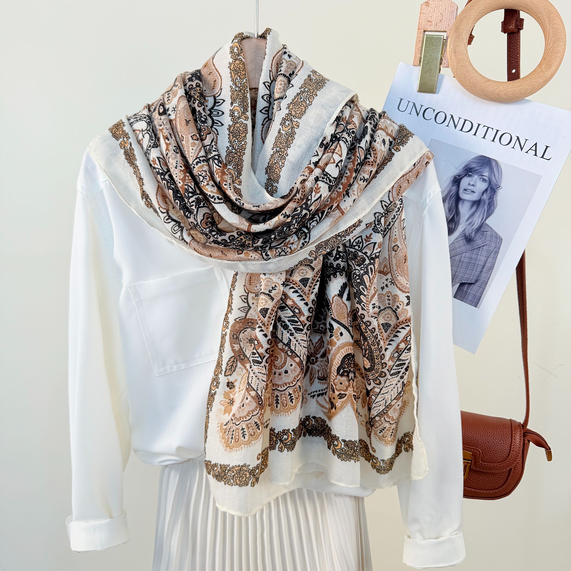 Women Retro Paisley Printed Scarf Long Lightweight Travel Accessory