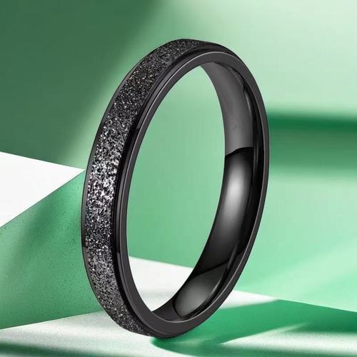 Matte gold ring for men, bold and trendy, light luxury ring for couples, fashionable and colorfast.