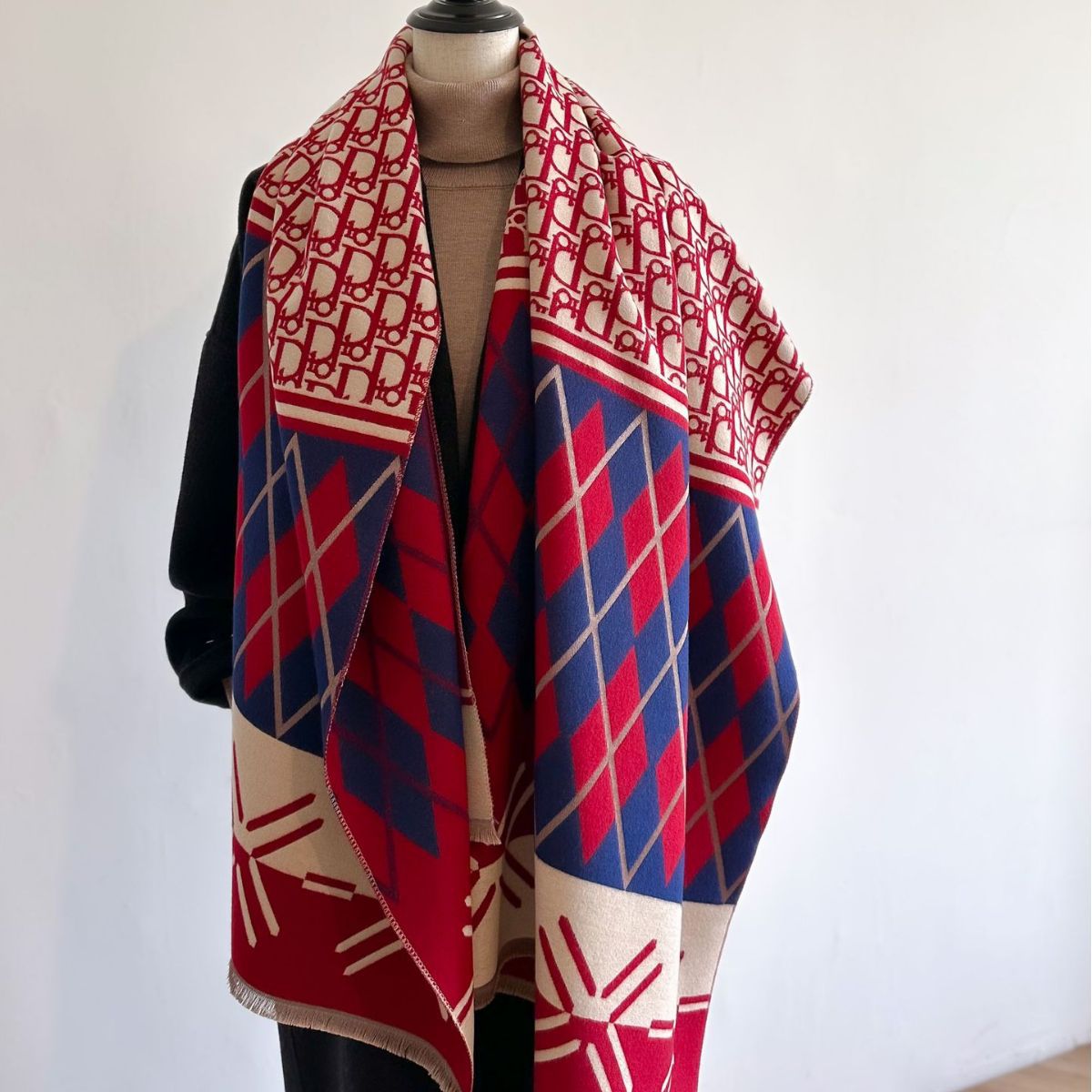 Nueva bufanda larga de doble cara Jacquard de Cachemira como 2023 Otoño e Invierno carta bufanda a cuadros chal decorativo exterior para mujeres