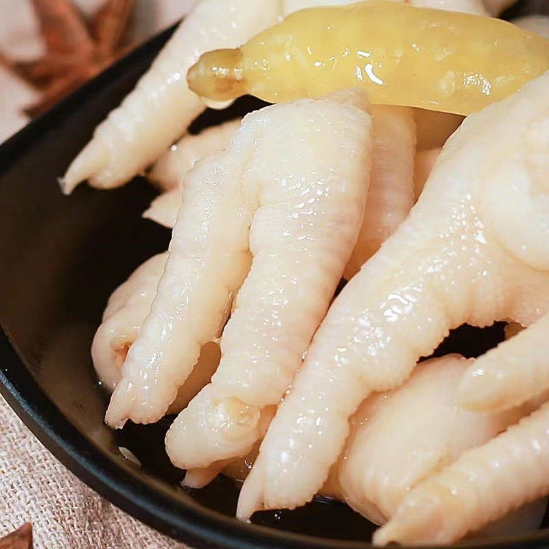 Hollywood Chicken Claws with Wild Chilies, 238g Big Pack of Pickled Chicken Claws, Ready-to-Eat Specialty Snack, Campus Snack