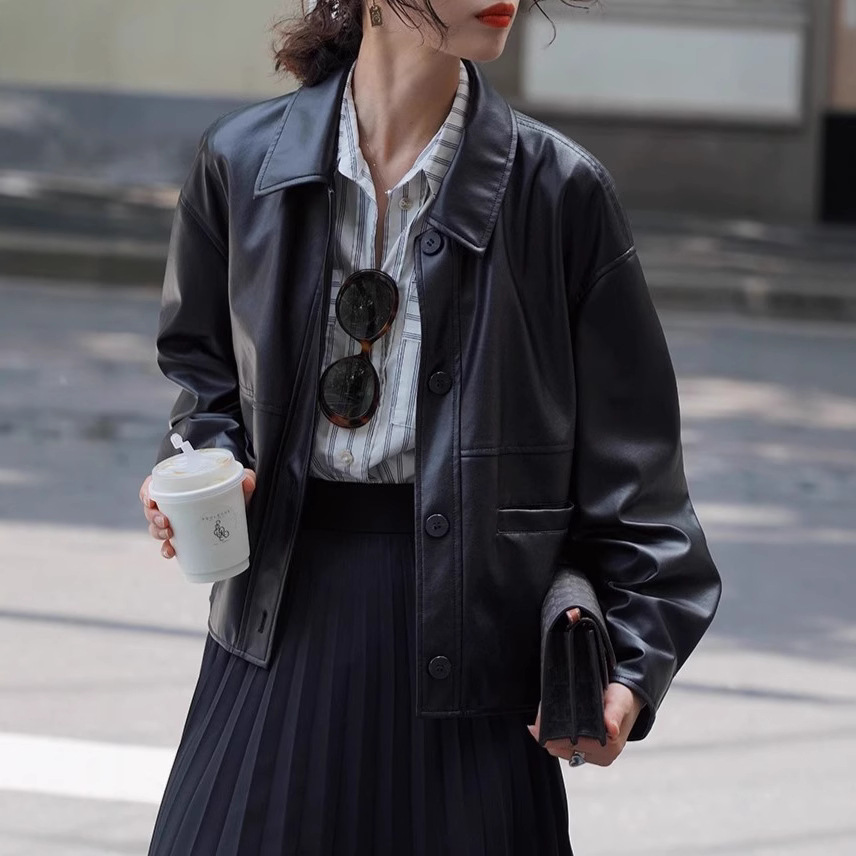 "White Sketch" French Retro Black Leather Jacket for Women, Loose Fit, Short Style, Petite Size