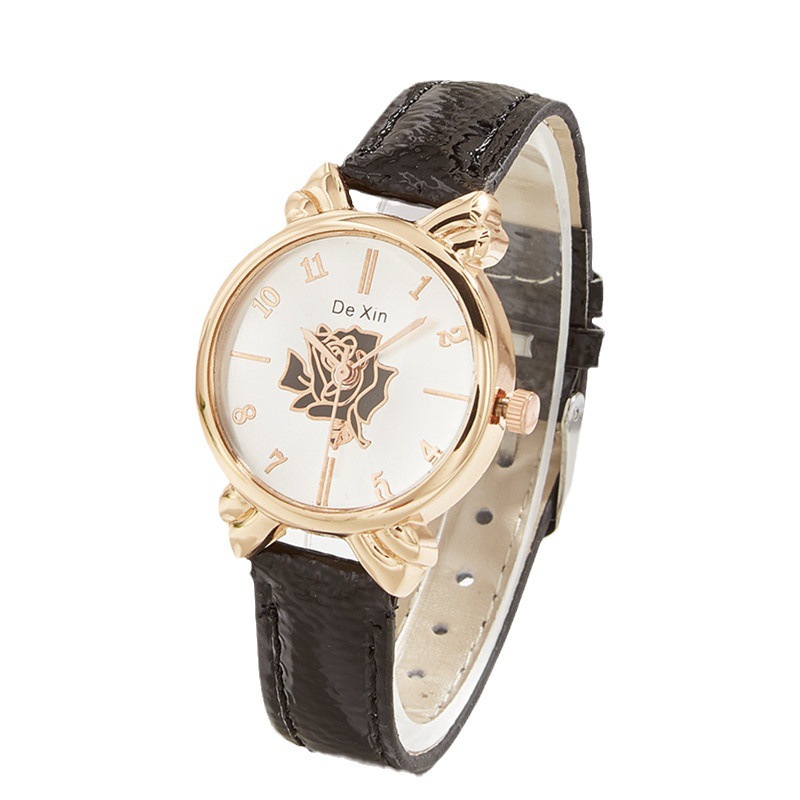 Tiktok nuevo estilo coreano de La Flor de las mujeres elegante reloj de cuarzo reloj de aleación de moda correa de las mujeres en stock al por mayor
