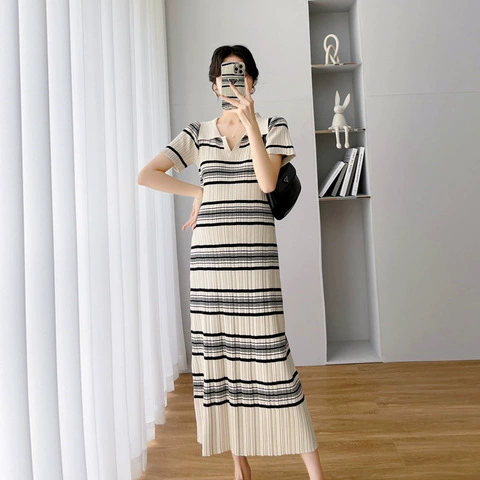 Summer knitted elastic dress for pregnant, bright catchy style, fitted